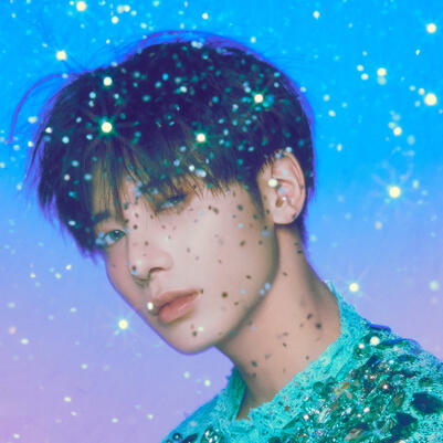 +10 photos, 20 videos